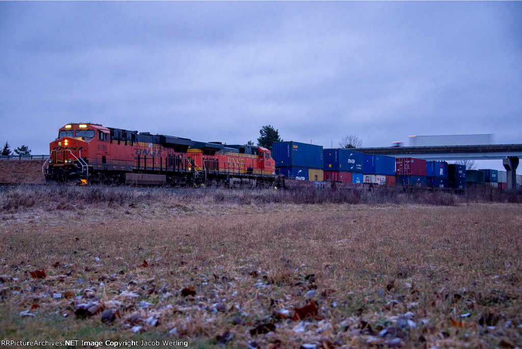 BNSF 8199